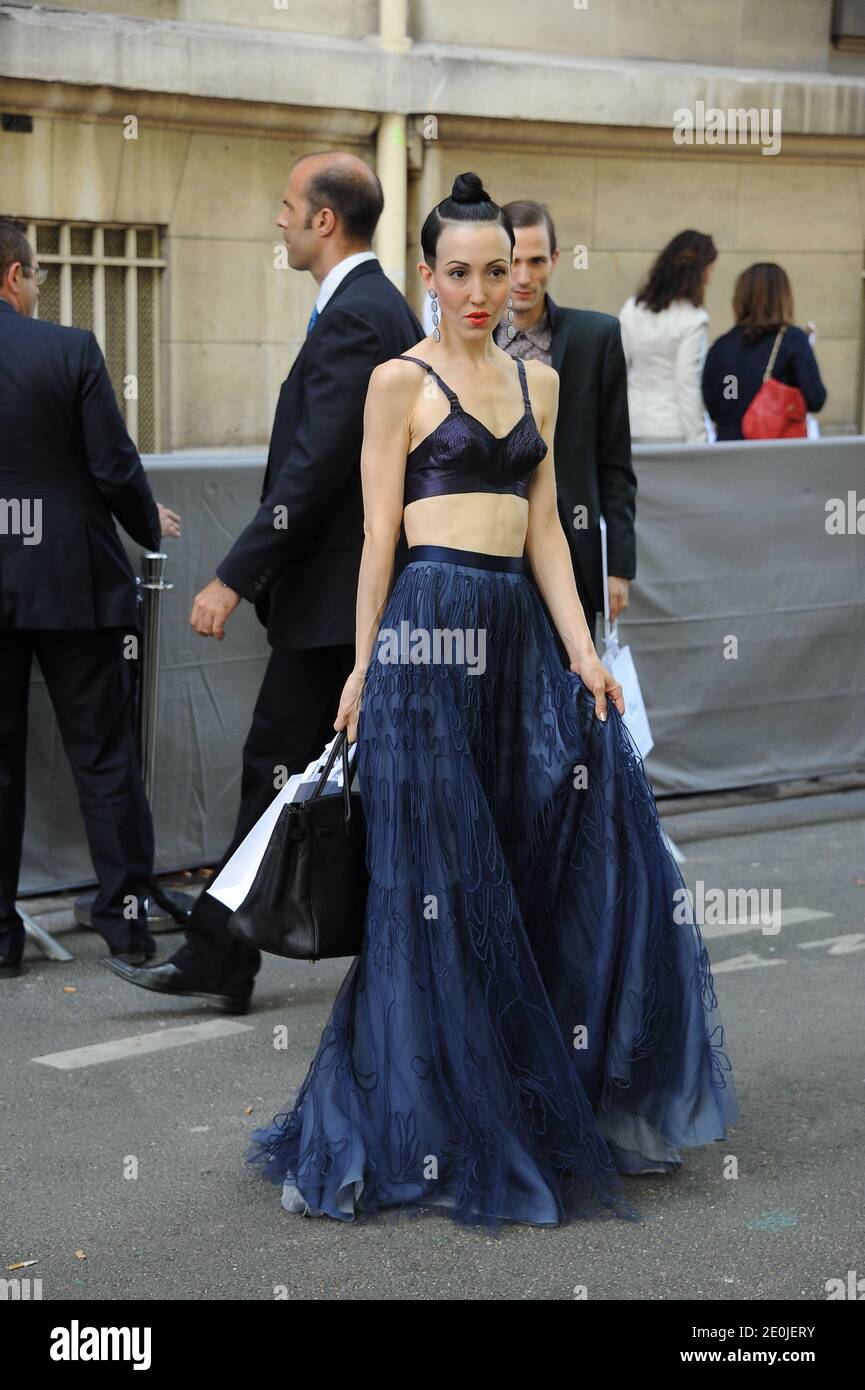 Arrivo della collezione Christian Dior Autunno-Inverno 2012-2013 Haute-Couture a Parigi, Francia, il 2 luglio 2012. Foto di Nicolas Briquet/ABACAPRESS.COM Foto Stock