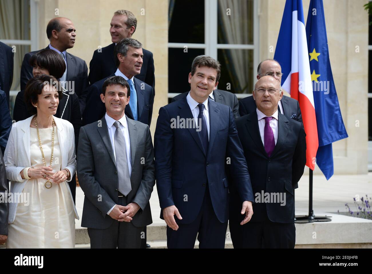 Primo turno (da sinistra a destra) Ministro della Giustizia Christiane Taubira, Ministro degli Affari sociali e della Sanità Marisol Touraine, Ministro degli interni Manuel Valls, Ministro del recupero industriale Arnaud Montebourg, Ministro del lavoro, dell'occupazione e del dialogo sociale Michel sapin. 2° turno (da sinistra a destra) Ministro junior del bilancio Jerome Cahuzac, Ministro junior incaricato delle relazioni con il Parlamento Alain Vidalies, Ministro junior per gli affari europei Bernard Cazeneuve. 3d round (da sinistra a destra) Junior Minister for Veterans, Kader Arif, Junior Minister for Food Industry Guillaume Garot davanti al Presidente francese F. Foto Stock