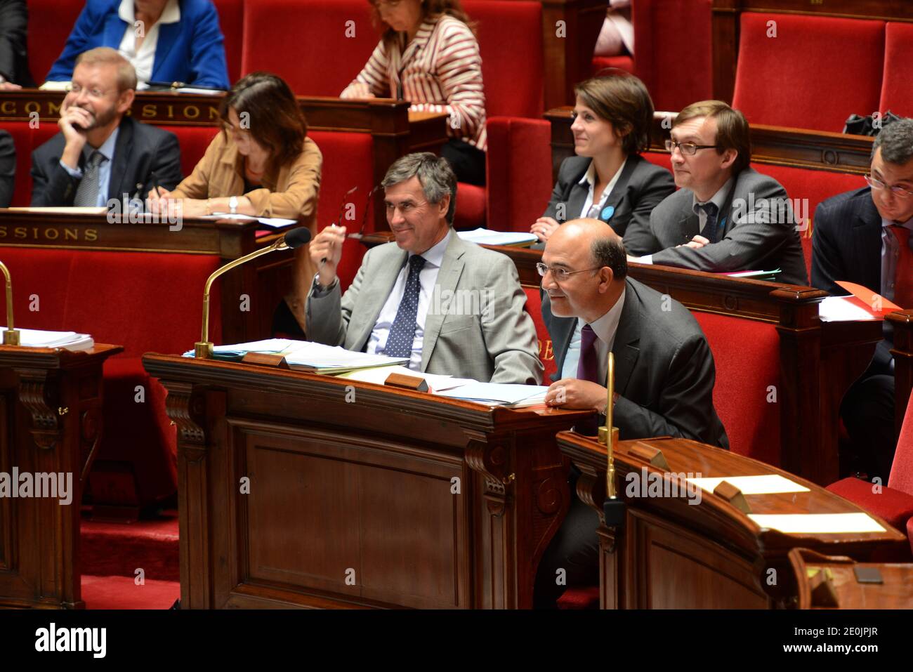 Jerome Cahuzac, ministro francese del bilancio e ministro dell'Economia e delle Finanze Pierre Moscovici, ha ritratto all'Assemblea nazionale di Parigi, in Francia, il 10 luglio 2012. Foto di Mousse/ABACAPRESS.COM Foto Stock