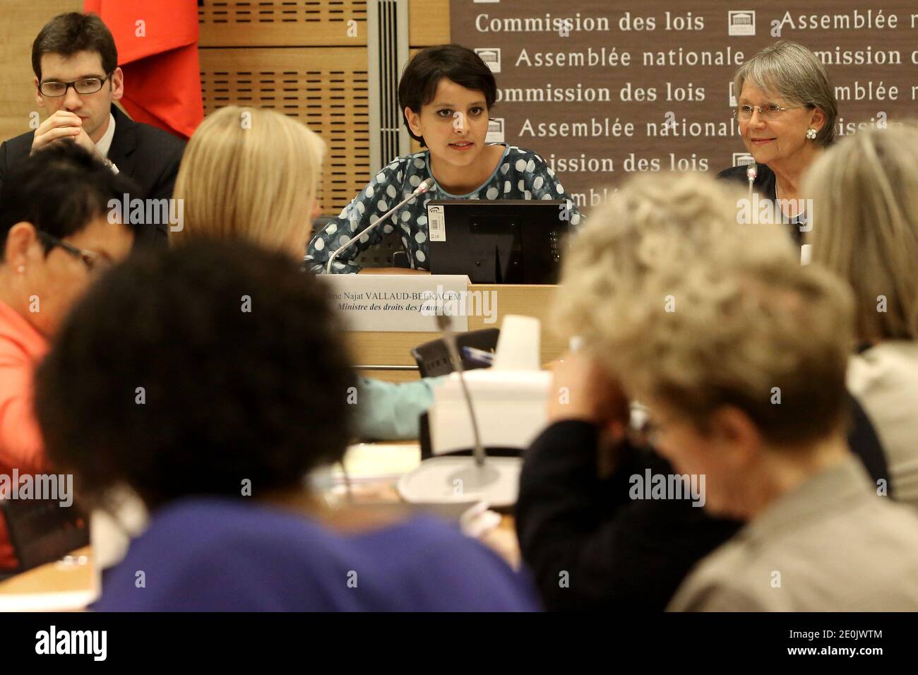Najat Vallaud-Belkacem, ministro francese dei diritti della donna, partecipa ad un'audizione all'Assemblea nazionale, a Parigi, in Francia, il 18 luglio 2012. Foto di Stephane Lemouton/ABACAPRESS.COM Foto Stock