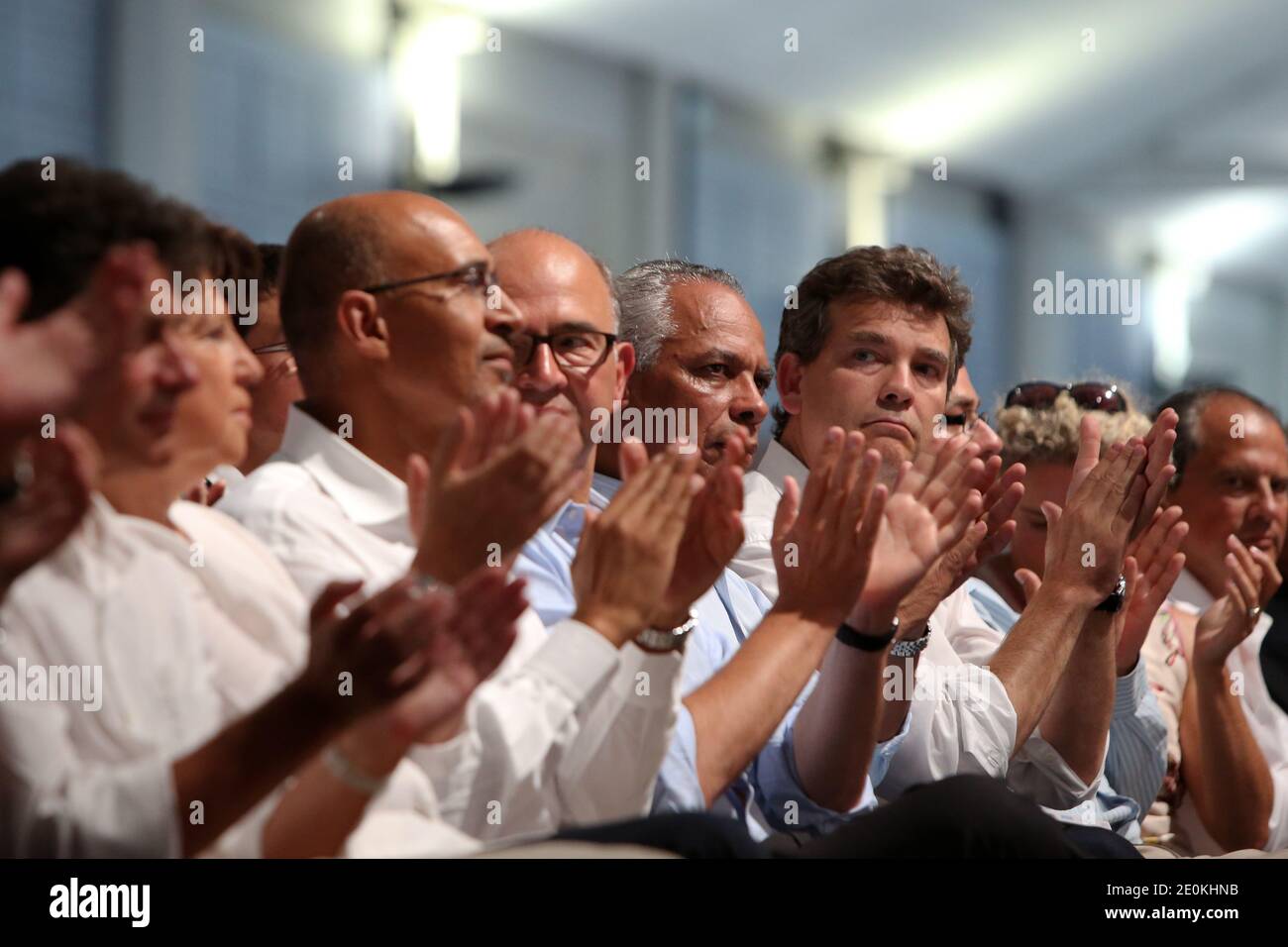 Primo segretario nazionale dell'Europa Ecologie-Les Verts Partito Verde Pascal Durand, numero 2 del Partito Socialista Harlem Desir, primo segretario del Partito Socialista (PS) Martine Aubry, ministro francese dell'Economia e delle Finanze Pierre Moscovici, Il Ministro francese per i territori d'oltremare a Lurel e il Ministro francese per il recupero industriale Arnaud Montebourg sono raffigurati durante il secondo giorno dell'annuale Università estiva del Partito Socialista Francese (PS) (Universites d'ete) a la Rochelle nella Francia sud-occidentale il 25 agosto 2012. Foto di Stephane Lemouton/ABACAPRESS.COM. Foto Stock