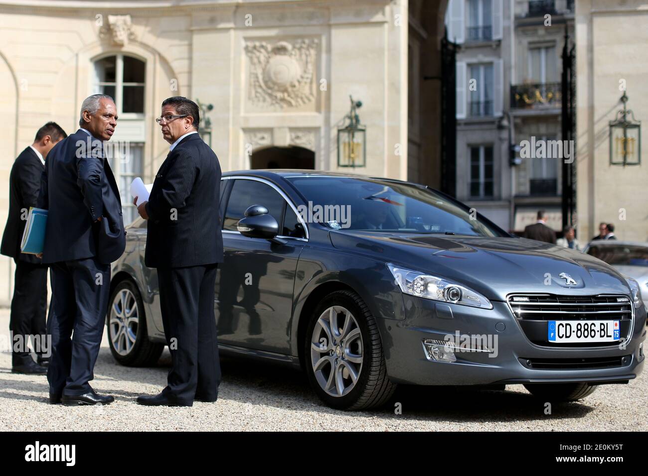 Il Ministro francese delle Victorie dei territori d'oltremare a Lurel lascia il Palazzo Elysee a Parigi, in Francia, il 05 settembre 2012, dopo la riunione settimanale del gabinetto. Foto di Stephane Lemouton/ABACAPRESS.COM. Foto Stock