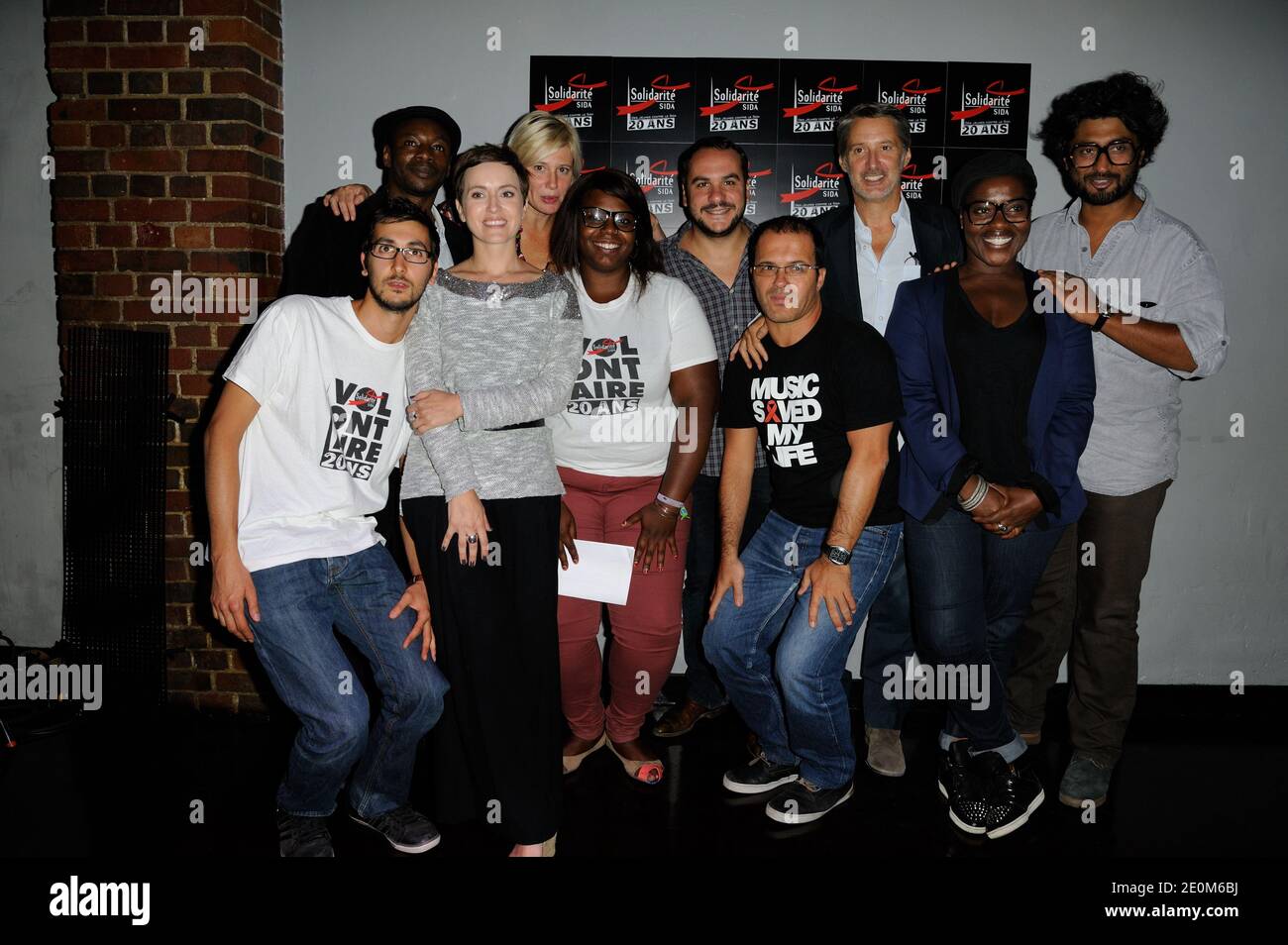 Antoine De Caunes, Luc Barrouet, Sebastien Folin, Claude M'Barali aka MC Solar, Claudia Tagbo, Maitena Biraben, Francois-Xavier Demaison al congresso stampa del 20° compleanno di Solidarite Sida a Parigi, Francia, il 10 settembre 2012. Foto di Alban Wyters/ABACAPRESS.COM Foto Stock