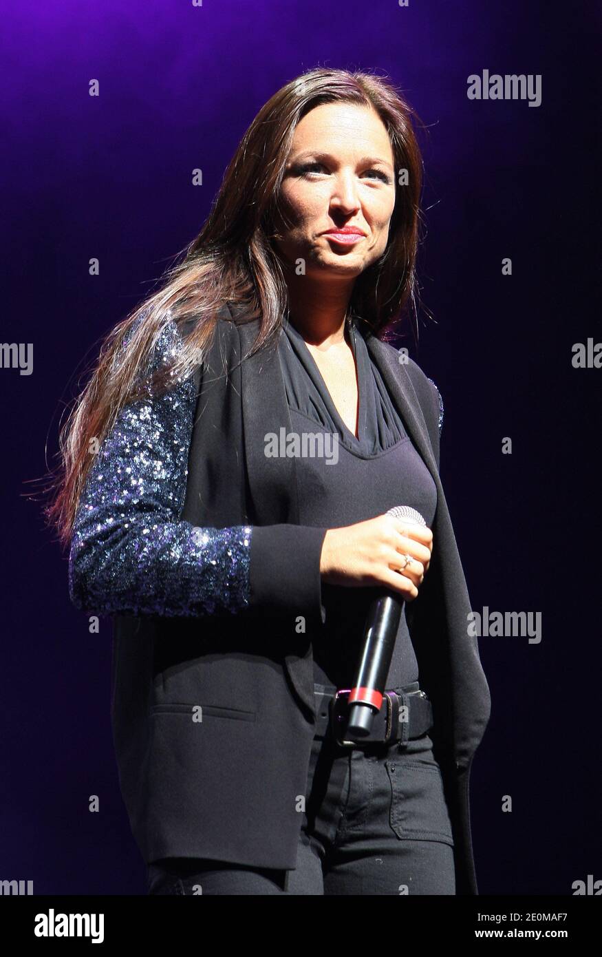 Natasha St Pier si esibisce dal vivo durante il "Leurs Voix pour l'Espoir" tenutosi a l'Olympia a Parigi, in Francia, il 15 settembre 2012. Foto di Marco Vitchi/ABACAPRESS.COM Foto Stock