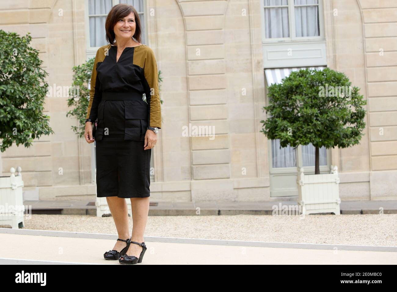 Marie-Arlette Carlotti, ministro francese delle persone disabili, arriva per una cerimonia con il presidente francese Francois Hollande presso l'Elysee Palace di Parigi, Francia, il 17 settembre 2012. Foto di Stephane Lemouton/ABACAPRESS.COM. Foto Stock