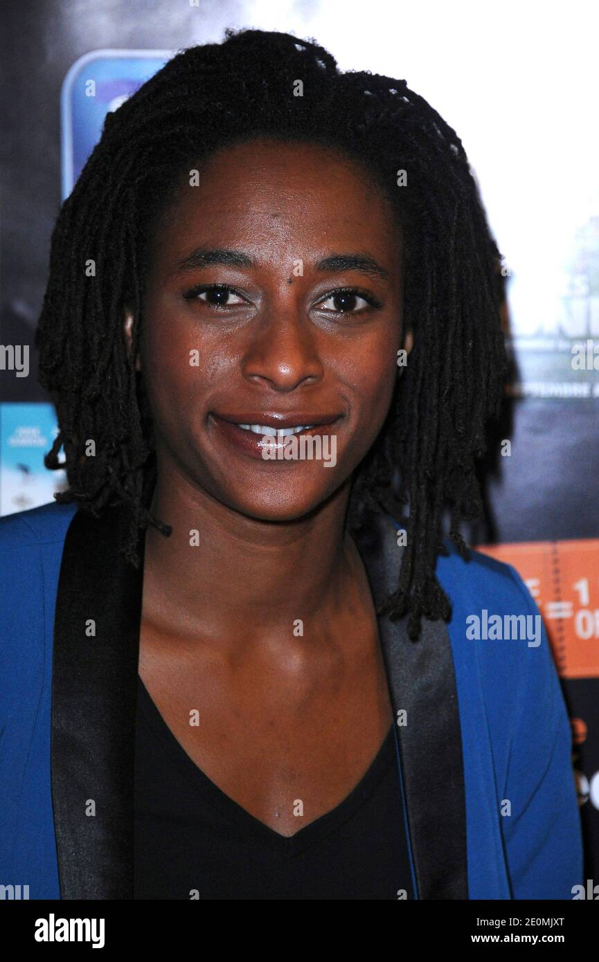 Shirley Souagnon partecipa alla prima di 'Les Seigneurs' tenutasi al teatro Gaumont Parnasse, a Parigi, Francia il 25 settembre 2012. Foto di Aurore Marechal/ABACAPRESS.COM Foto Stock