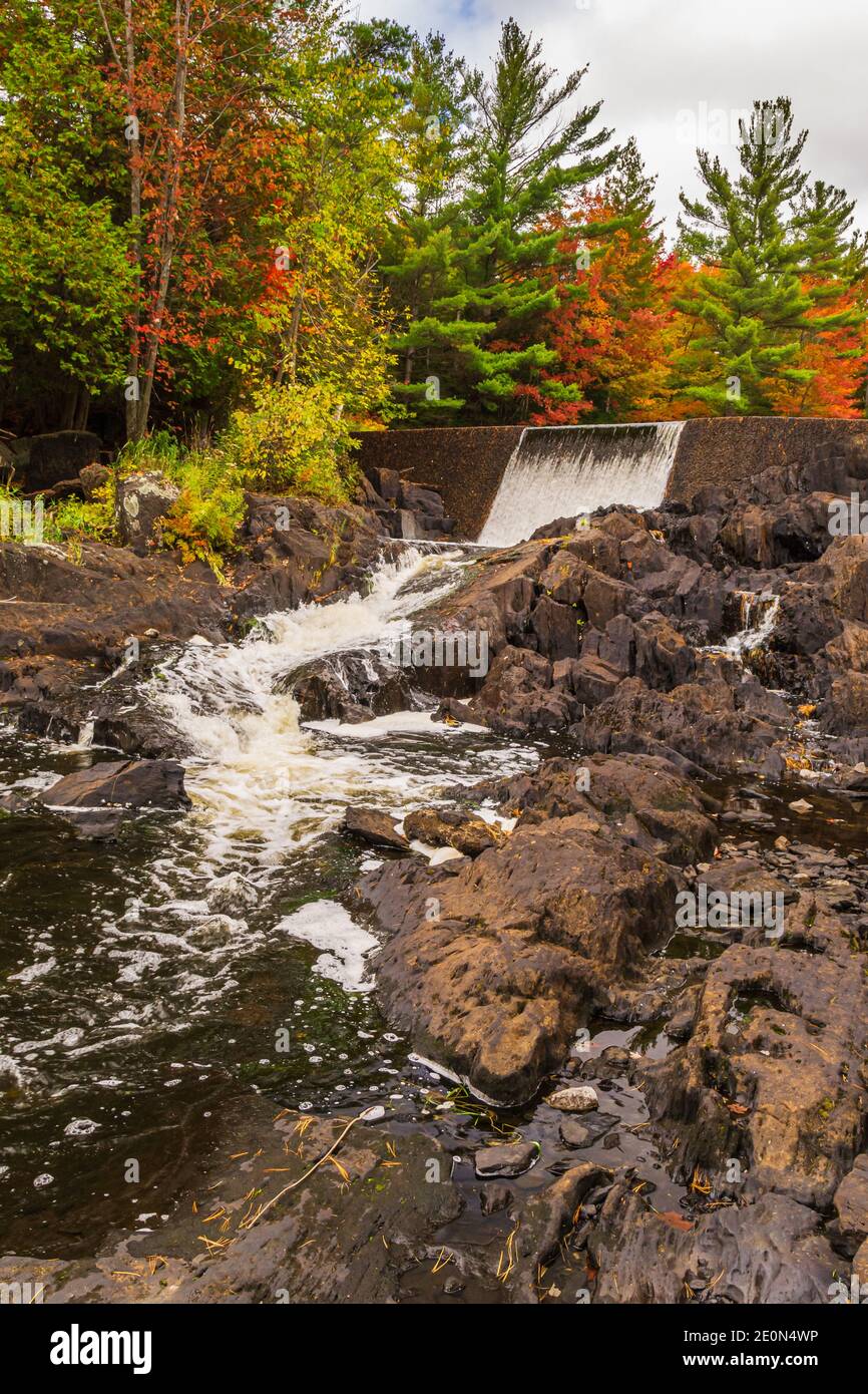 Flinton Falls Conservation Area Lennox Addington County Flinton Ontario Canada in autunno Foto Stock