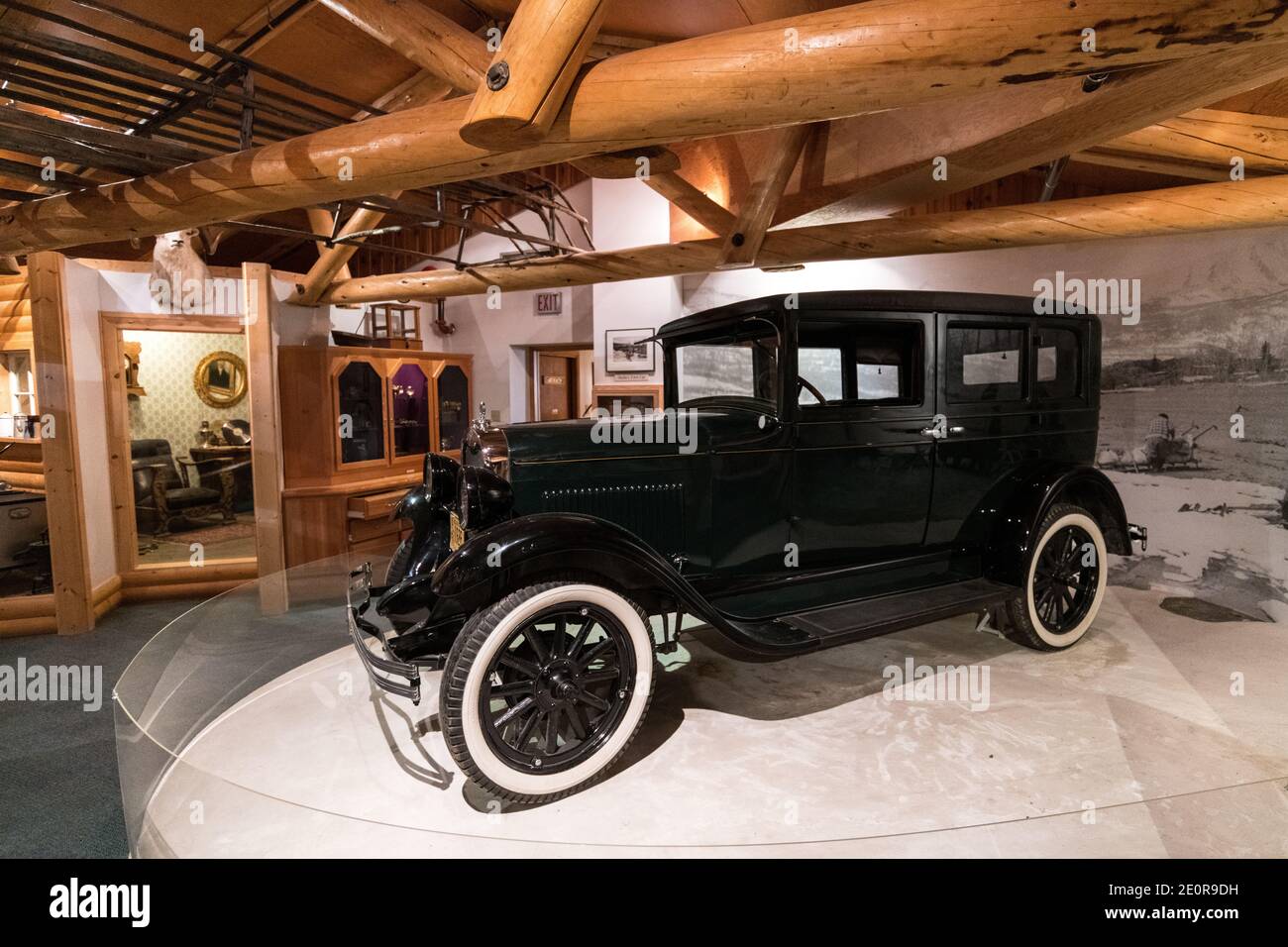 Mostra della prima auto in città al George Johnston Museum sulla Alaska Highway a Teslin, Yukon, Canada. Foto Stock