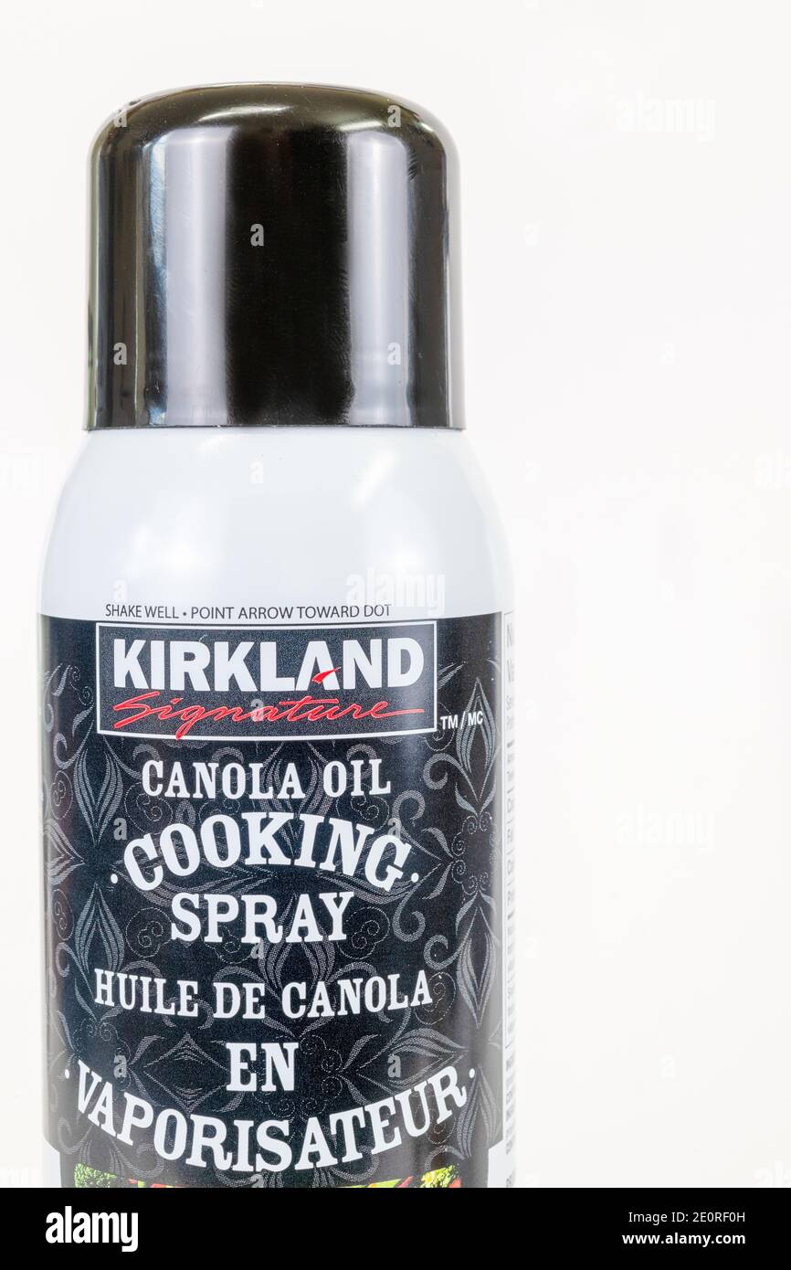 In questa illustrazione, la vista frontale di uno spray a olio canola Kirkland Signature Foto Stock In questa illustrazione, la vista frontale di uno spray a olio canola Kirkland Signature Foto Stock
