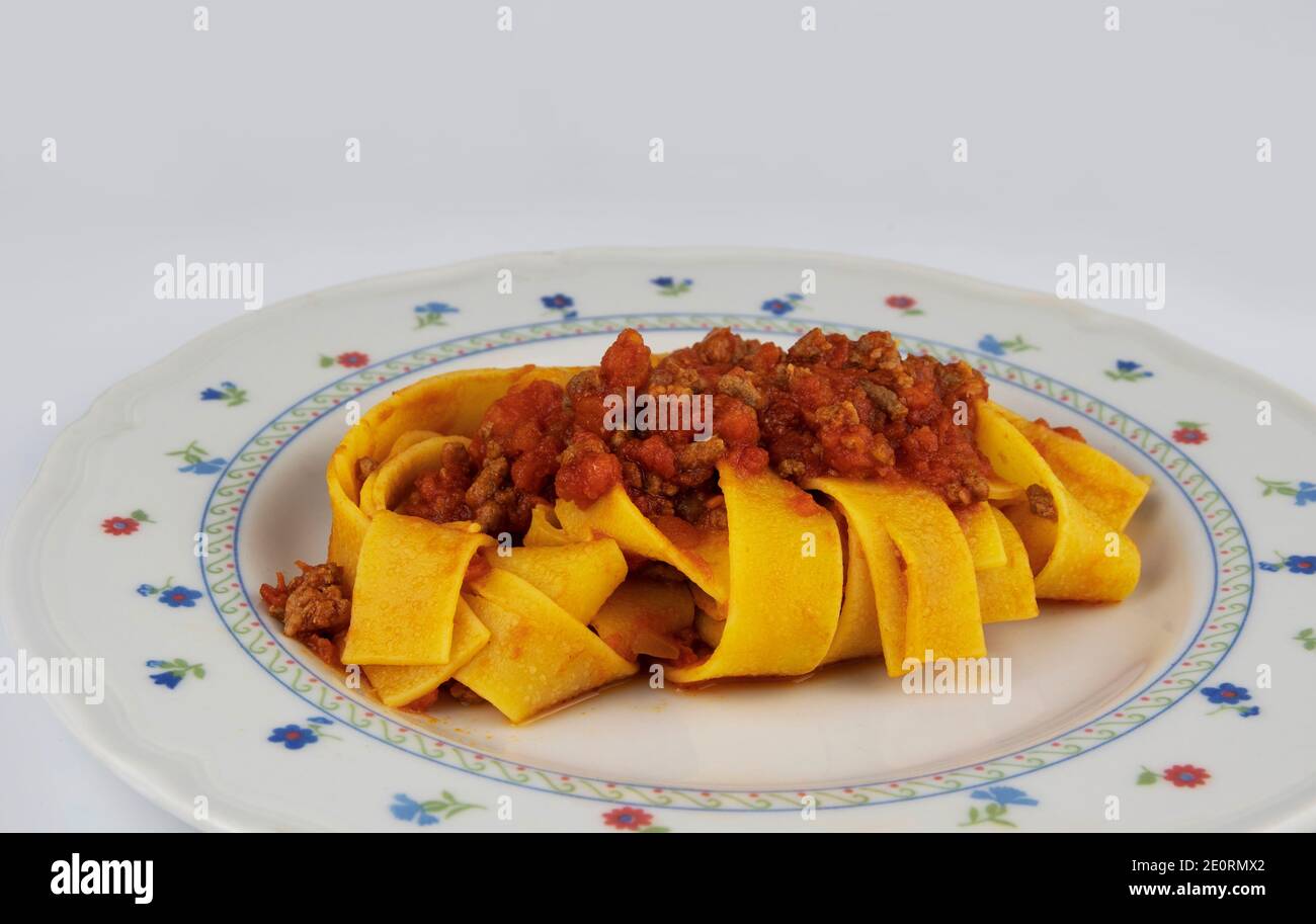 Pappardelle pasta with Bolognese ragout Foto Stock