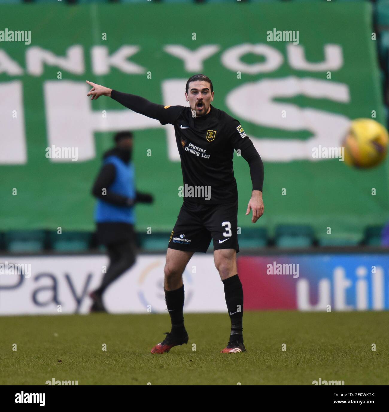 Easter Road Stadium Edimburgo. Scotland.UK 2 gennaio 21 Scottish Premiership match Hibernian vs Livingston . Ciaron Brown Livingston Credit: eric mcowat/Alamy Live News Foto Stock