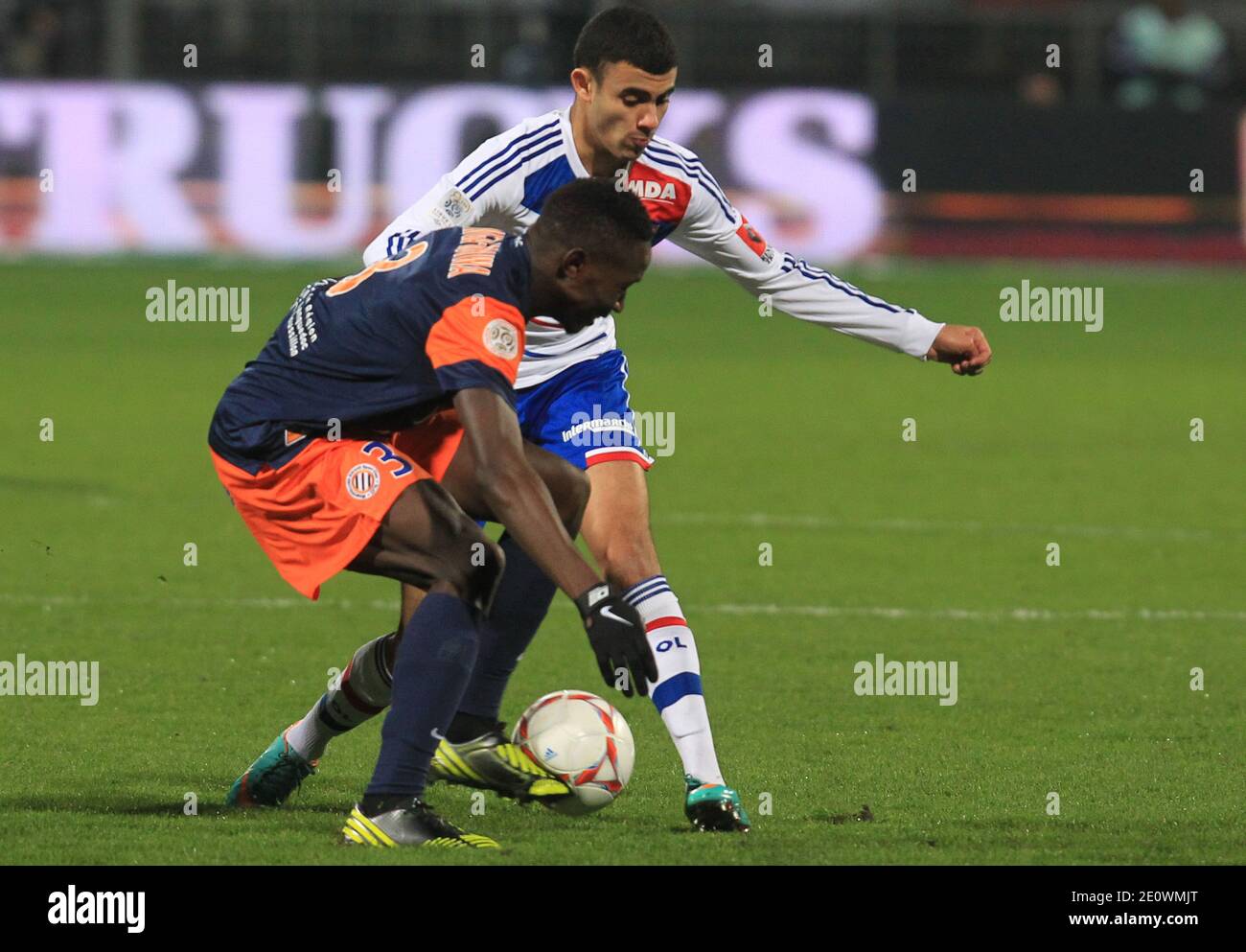 Ol's Steed Malbranque durante la prima partita di calcio della Lega Francese, Olympique Lyonnais vs Montpellier allo stadio Geralnd di Lione, Francia, il 1° dicembre 2012. Lione ha vinto 1-0. Foto di Vincent Dargent/ABACAPRESS.COM Foto Stock