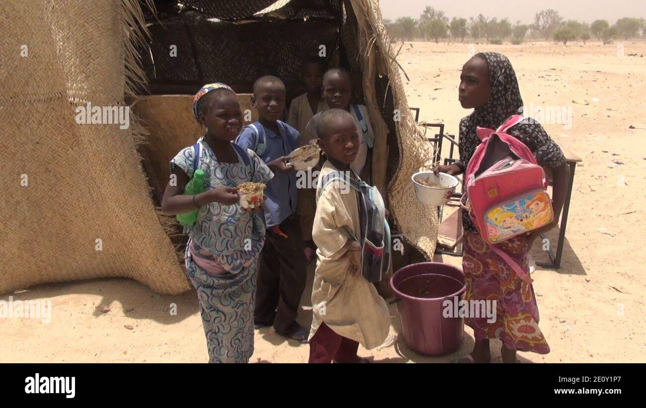 La vita continua a Bosso, Niger, 19 aprile 2017 02. Foto Stock