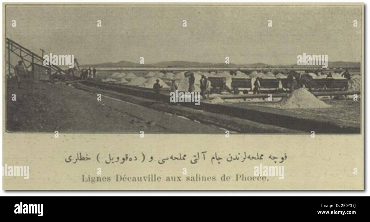 Linee ferroviarie di Lignes Decauville aux salines de Phocee - Décauville sulla Çamaltı saltpan di Foçateyn, 1910 - ‘Foça Tuzlası’, in Servet-i Fünun, Vol. 40, No. 1019, (2 Kanunevvel 1326), 101.). Foto Stock