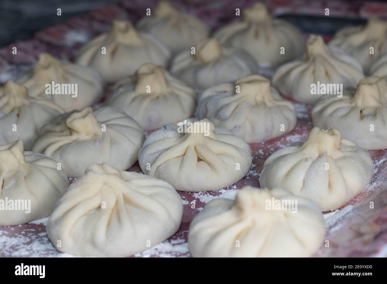 Khinkali georgiani con carne. Tradizionale piatto Georgiano Khinkali. Foto Stock