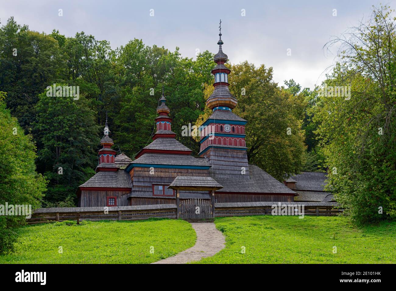 Chiesa di legno di Mikulasova, museo all'aperto, Bardejovske Kupele o Bad Batfeld, Slovacchia, Europa Foto Stock