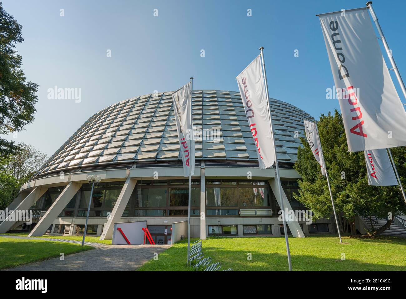 Audi Dome, ex Rudi-Sedlmayer-Halle, sala polivalente a Sendling-Westpark, Monaco di Baviera, Baviera, Germania, Europa Foto Stock
