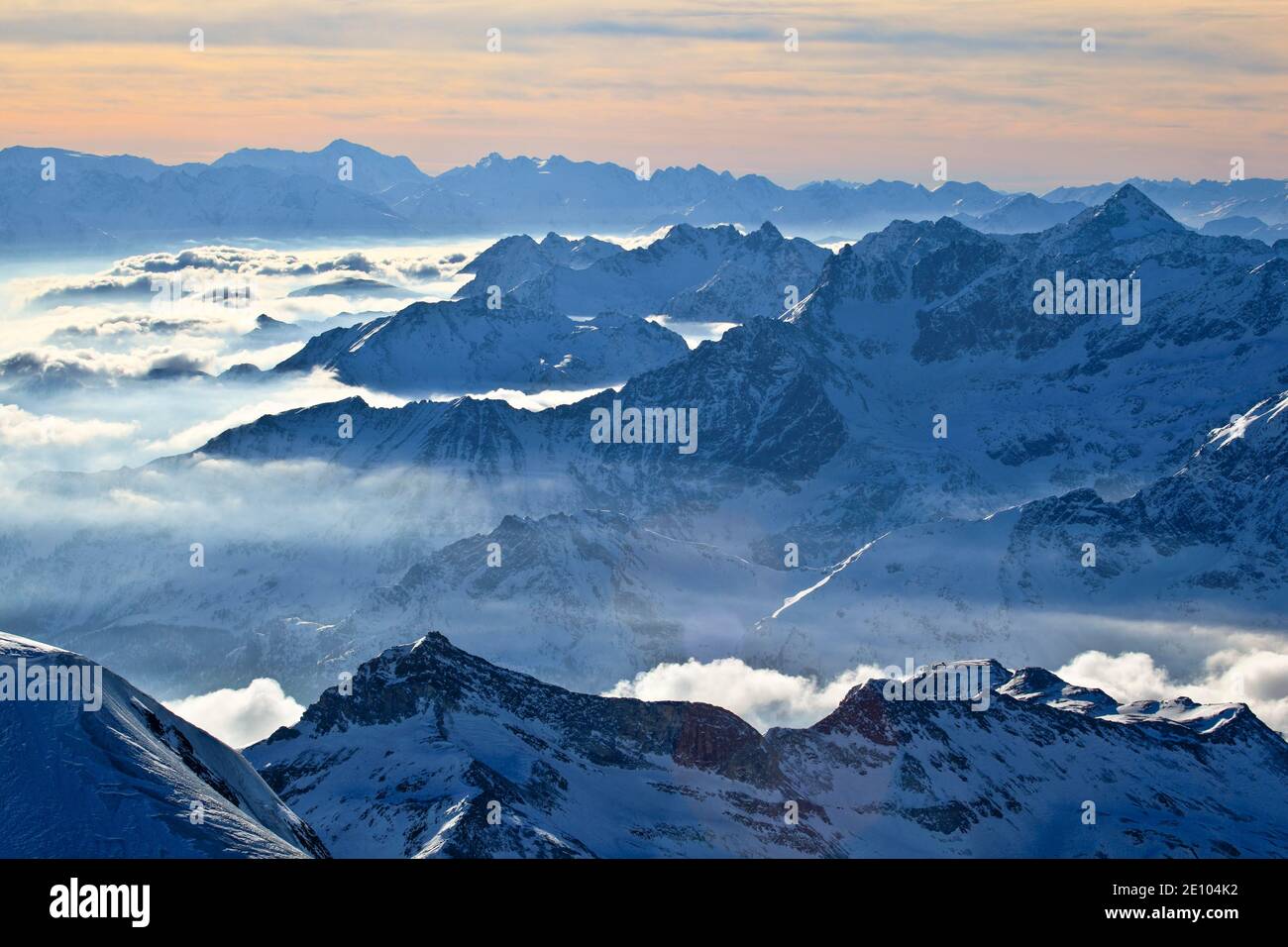 Monte Bianco, 4810 m, montagna più alta d'Europa, Alpi italiane e francesi, vista dal Klein Cervino, Svizzera, Europa Foto Stock