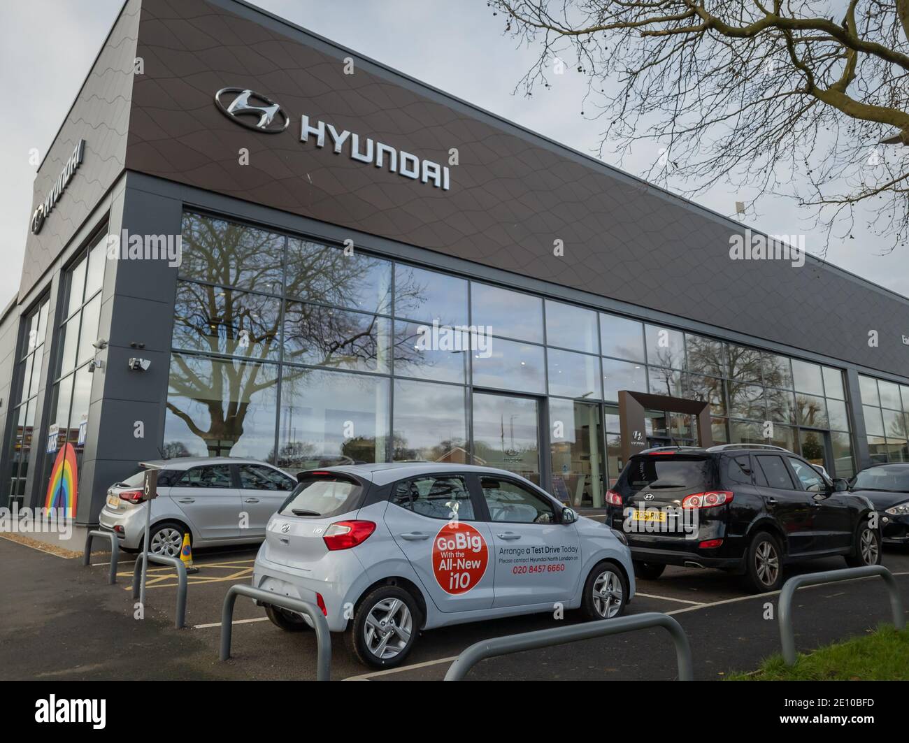 Il segno e il marchio del costruttore di automobili sudcoreano Hyundai. Foto Stock