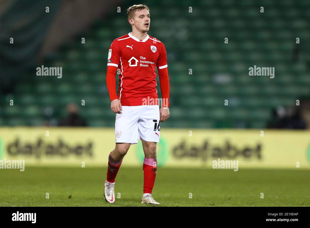 Luke Thomas of Barnsley - Norwich City v Barnsley, Sky Bet Championship, Carrow Road, Norwich, UK - 2 gennaio 2020 solo per uso editoriale - si applicano restrizioni DataCo Foto Stock