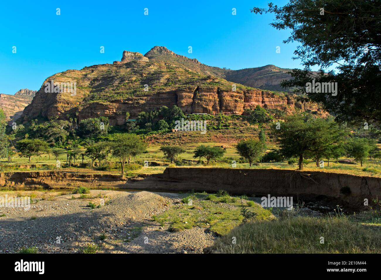 Paesaggio montano nella catena montuosa di Gheralta, vicino a Hazwien, Tigray, Etiopia Foto Stock