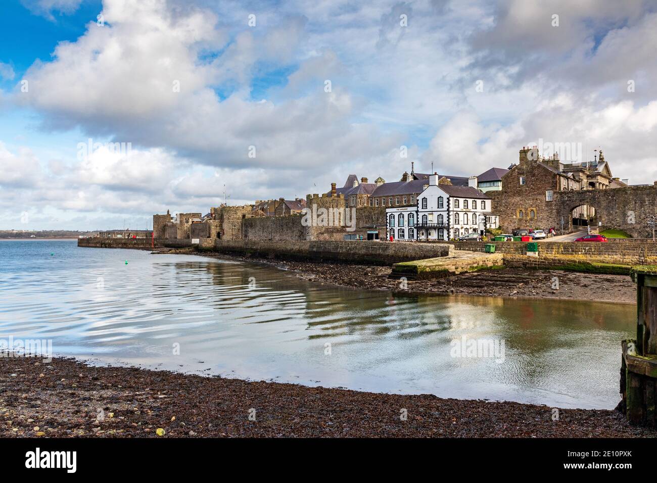 Caernarfon Castle, Gwynedd, il Galles del Nord Foto Stock