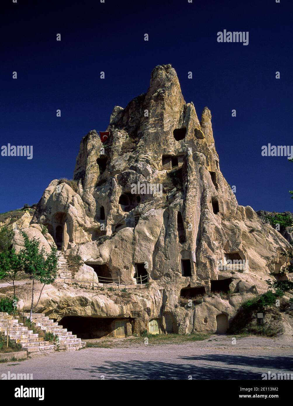 Goreme, Cappadocia, Turchia: Elmal Kilise, antica chiesa cristiana di roccia Foto Stock