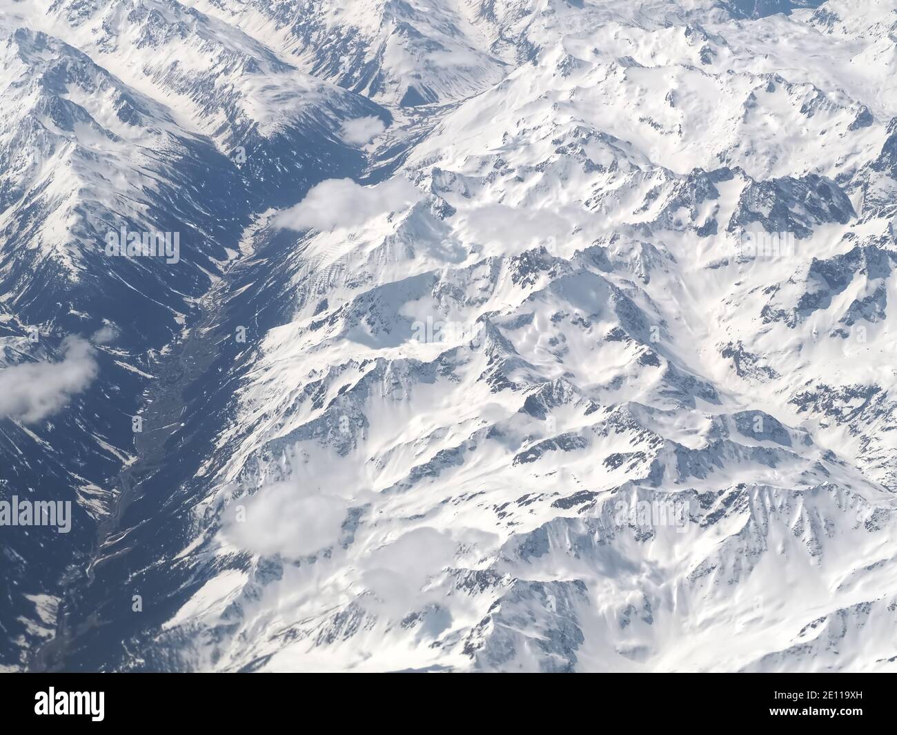 Vista aerea delle alpi italiane visto da un aereo Foto Stock