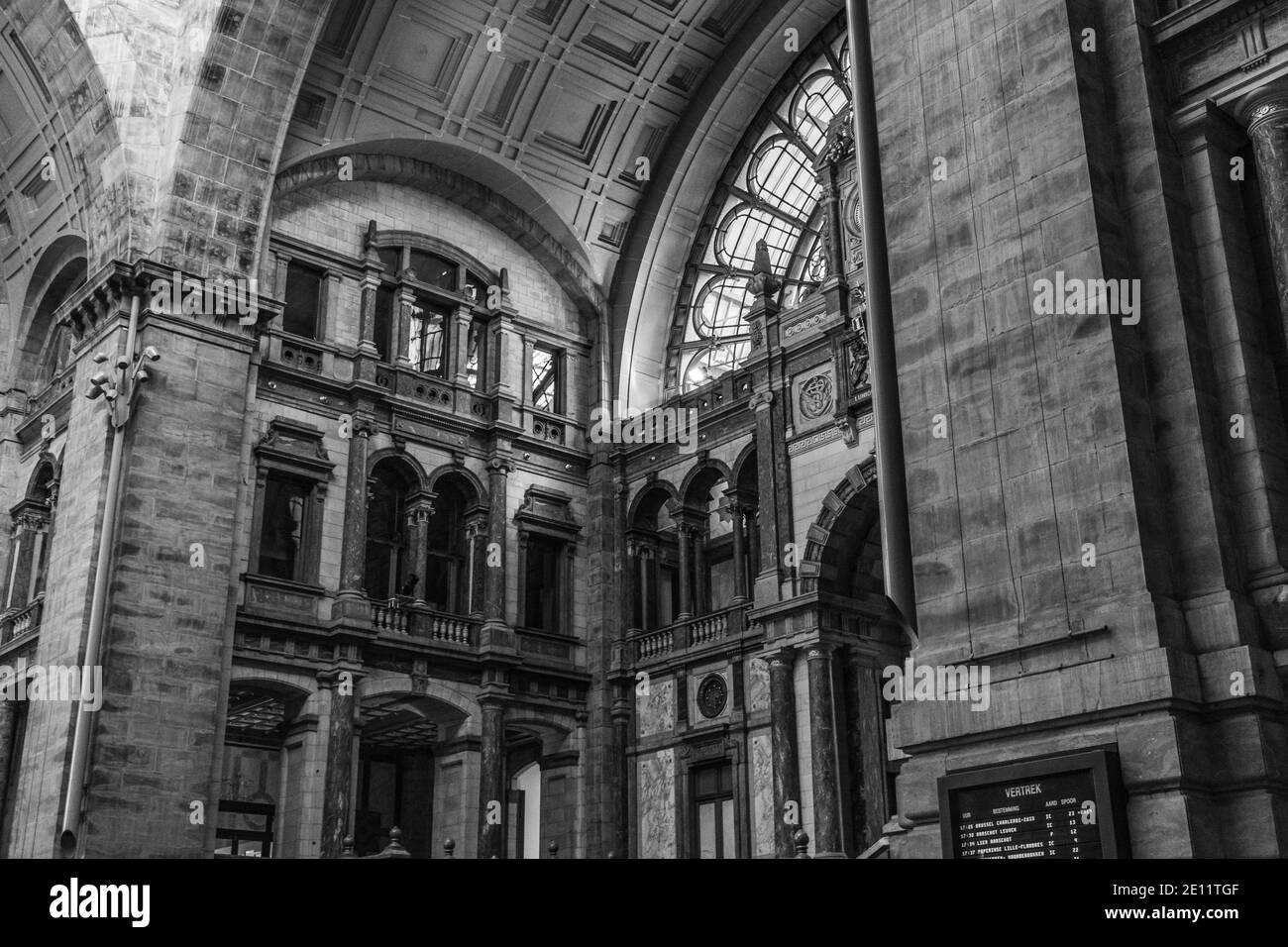 ANVERSA, BELGIO, 22 LUGLIO 2020: La storica stazione ferroviaria Foto Stock