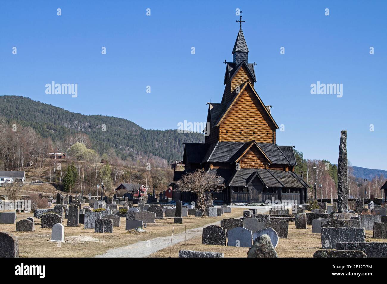 La Chiesa di Stave Heddal è la più grande del suo genere In Norvegia con un'altezza di circa 26 metri Foto Stock