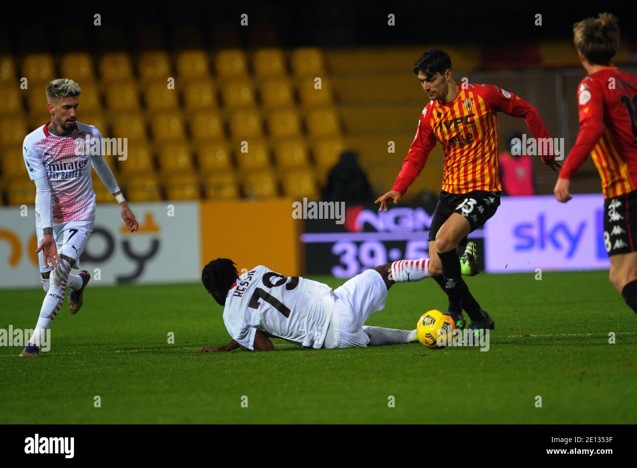 Benevento, Italia. 3 gennaio 2021. Federico Barba (Benevento CALCIO ) durante Benevento Calcio vs AC Milan, Serie di calcio Italiana A match a benevento, Italia, Gennaio 03 2021 Credit: Independent Photo Agency/Alamy Live News Foto Stock