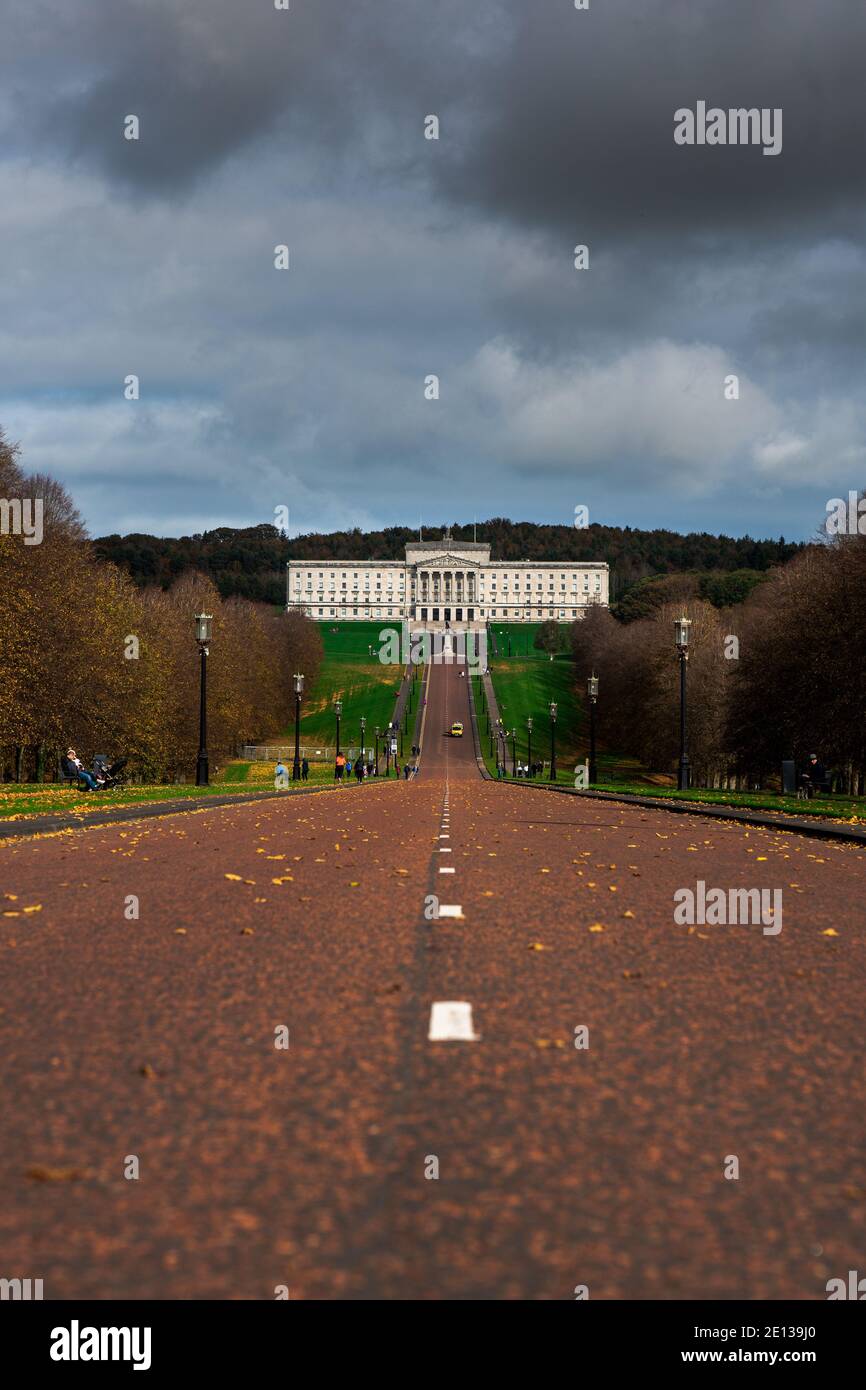 Ritratto dell'edificio del Parlamento di Stormont nell'Irlanda del Nord, Regno Unito. Foto Stock