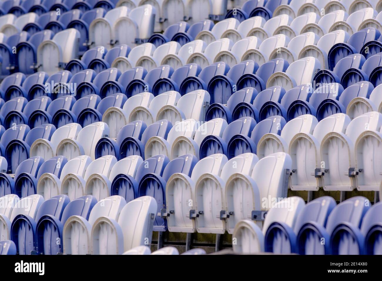 Posti a sedere vuoti al campo da cricket della contea di Sussex durante il blocco Nel Regno Unito Foto Stock