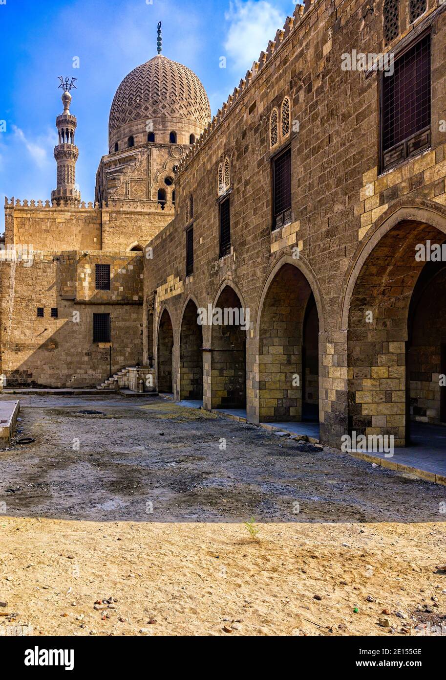 Moschea del Sultano al-Ashraf Qaytbay e Mausoleo, Città dei morti, il Cairo. Egitto Foto Stock
