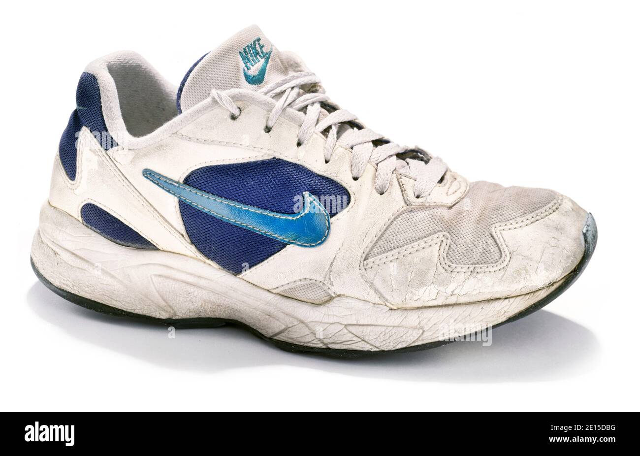 Old nike running shoe immagini e fotografie stock ad alta risoluzione -  Alamy