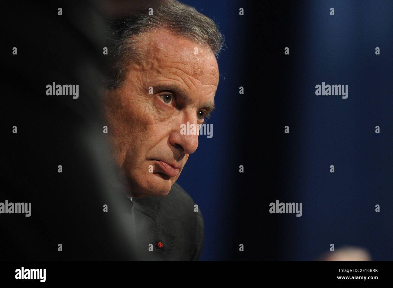 CEO di EDF (Electricite de France) Henri Proglio francese ha illustrato durante un incontro del presidente francese Nicolas Sarkozy sulla politica energetica dopo la sua visita alla centrale nucleare di Gravelines, nel nord della Francia, il 3 maggio 2011 durante la sua visita al sito. Foto di Thierry Orban/ABACAPRESS.COM Foto Stock
