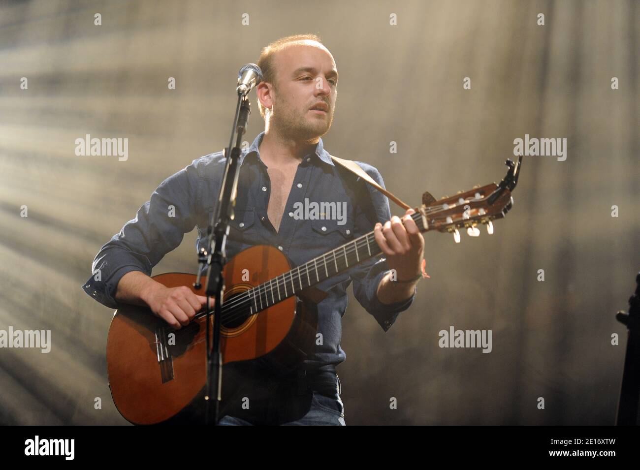 Il nostro concerto si svolge presso il Cafe de la Danse di Parigi, in Francia, il 18 maggio 2011. Foto di Thierry Orban/ABACAPRESS.COM Foto Stock