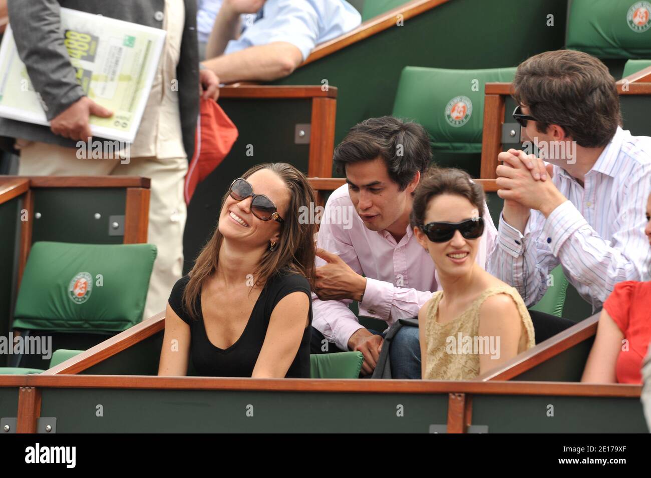 Pippa Middleton al French Tennis Open 2011 all'arena Roland Garros di Parigi, Francia, il 30 maggio 2011. Foto di Thierry Orban/ABACAPRESS.COM Foto Stock