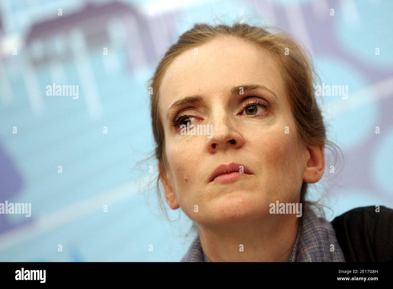 Il Ministro francese per l'ecologia, lo sviluppo sostenibile, i trasporti e l'edilizia abitativa Nathalie Kosciusko-Morizet partecipa a una conferenza stampa presso lo Chateau de la Muette, sede dell'OCSE, durante la convenzione sulla sicurezza nucleare, nell'ambito degli sforzi internazionali per imparare dall'incidente della centrale giapponese di Fukushima; In preparazione di una riunione ministeriale dell'Agenzia internazionale dell'energia atomica del 22-24 giugno 2011, a Parigi, Francia, 07 giugno 2004. Foto di Stephane Lemouton/ABACAPRESS.COM Foto Stock