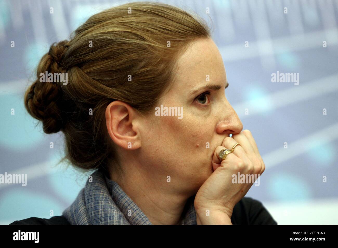 Il Ministro francese per l'ecologia, lo sviluppo sostenibile, i trasporti e l'edilizia abitativa Nathalie Kosciusko-Morizet partecipa a una conferenza stampa presso lo Chateau de la Muette, sede dell'OCSE, durante la convenzione sulla sicurezza nucleare, nell'ambito degli sforzi internazionali per imparare dall'incidente della centrale giapponese di Fukushima; In preparazione di una riunione ministeriale dell'Agenzia internazionale dell'energia atomica del 22-24 giugno 2011, a Parigi, Francia, 07 giugno 2004. Foto di Stephane Lemouton/ABACAPRESS.COM Foto Stock