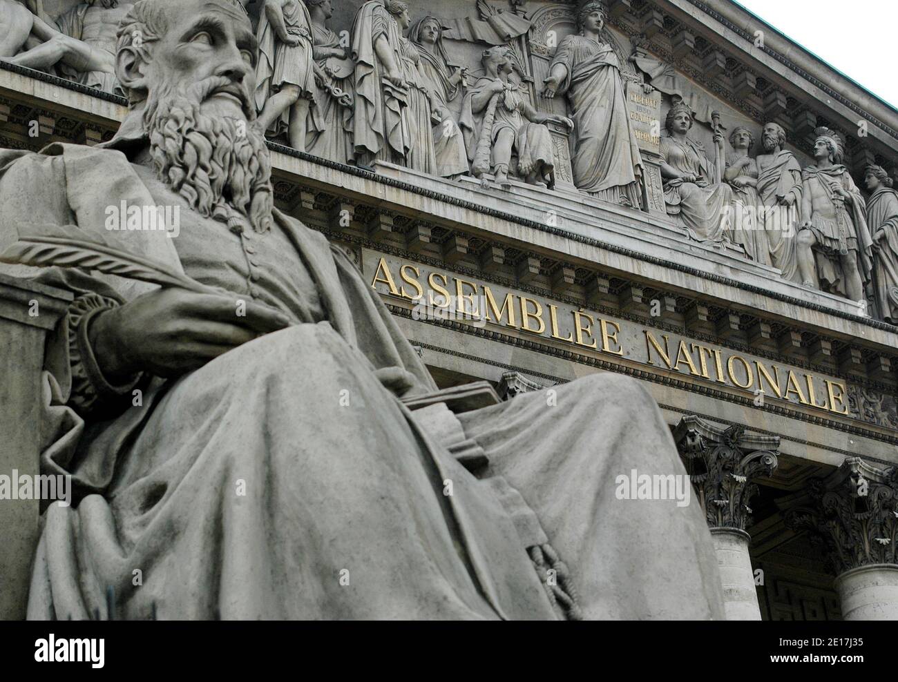 Illustrazione de l'Assemblée Nationale. Sexisme à l'Assemblée: Sur le 577 députés que compte l'Assemblée seules 113 sont des femmes. Parigi, Francia le 5 Juin 2011. Foto di Alain Apaydin/ABACAPRESS.COM Foto Stock