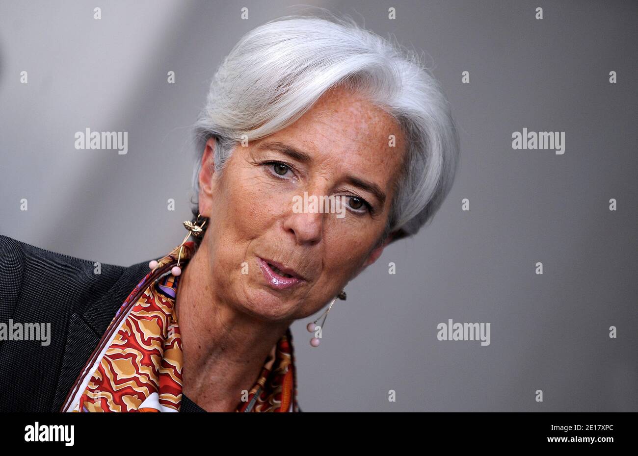 Il ministro francese delle finanze Christine Lagarde fa una dichiarazione alla stampa davanti alla sede del FMI dopo due giorni di incontri, il 23 giugno 2011, a Washington D.C. Lagarde, che si ritiene sia in linea con il primo posto di lavoro del FMI. Foto di Olivier Douliery/ABACAPRESS.COM Foto Stock