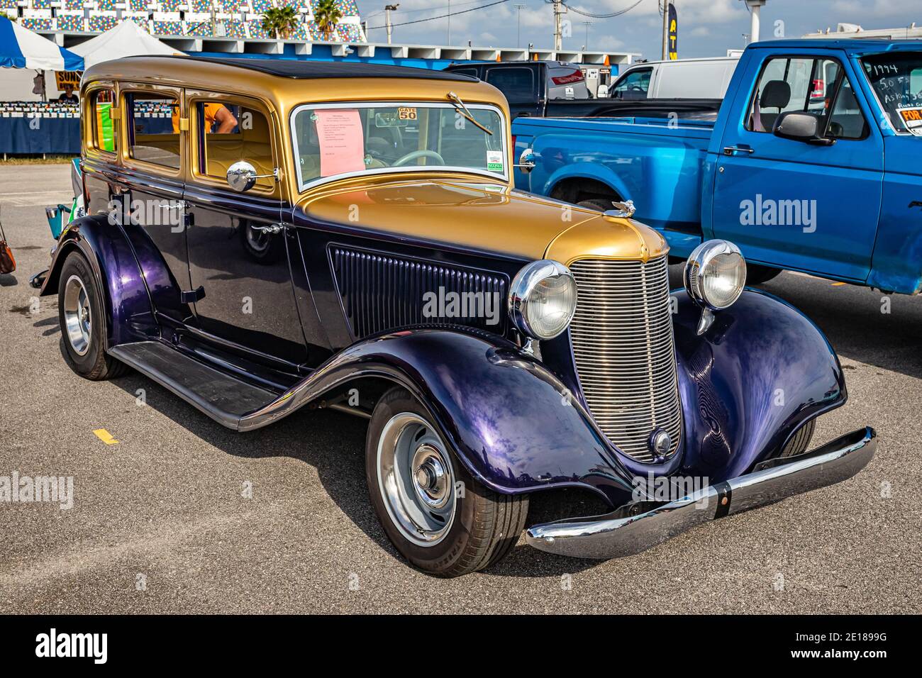 Daytona Beach, FL - 29 novembre 2020: 1933 DeSoto ad una mostra di auto locale. Foto Stock