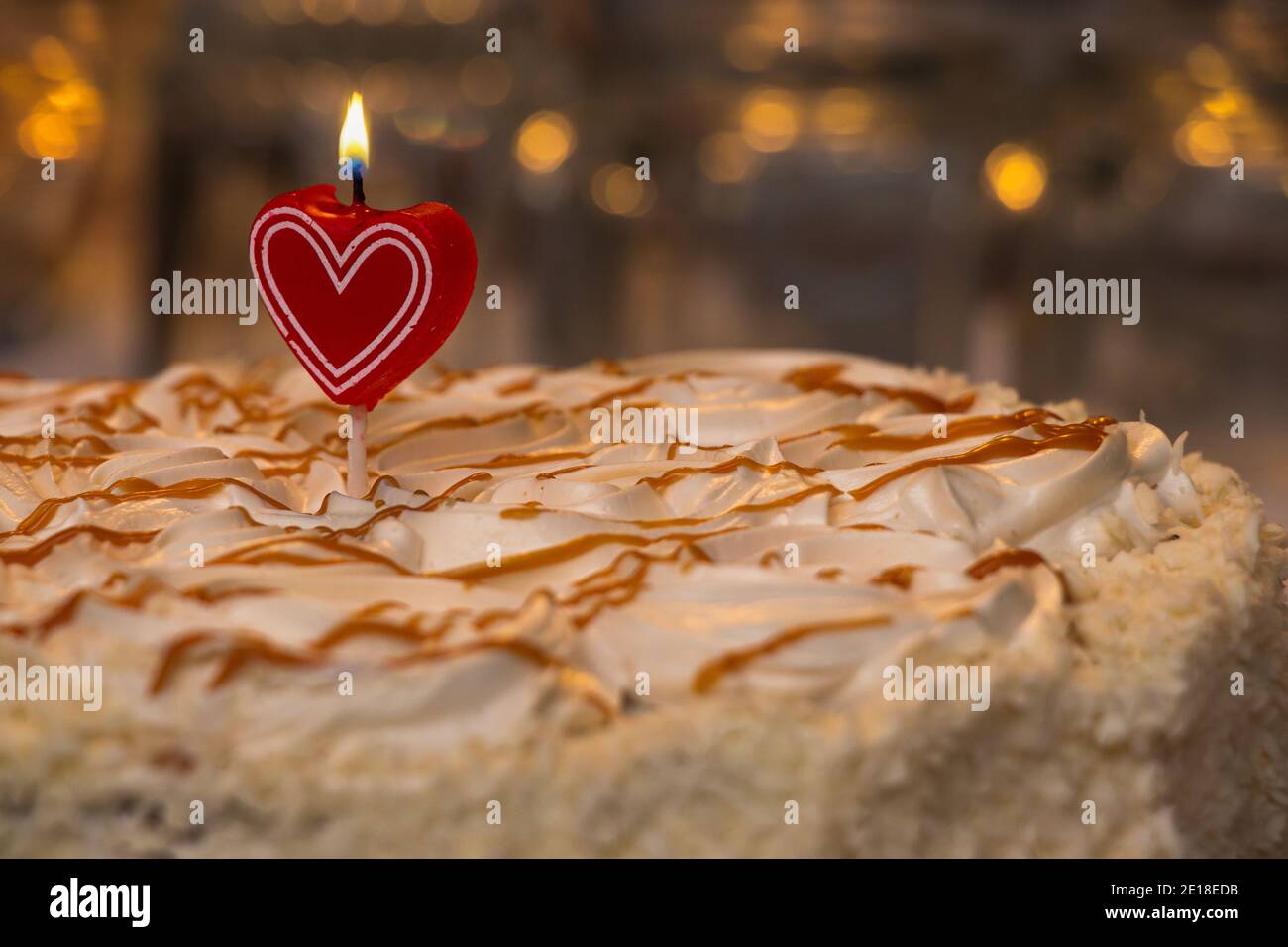 Torta a forma di cuore immagini e fotografie stock ad alta risoluzione -  Alamy