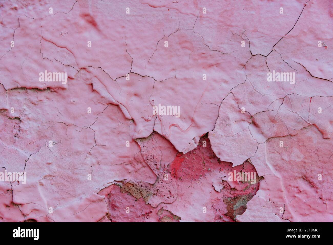 Struttura, parete, calcestruzzo, può essere usato come sfondo . Frammento di parete con graffi e crepe. Foto di alta qualità Foto Stock
