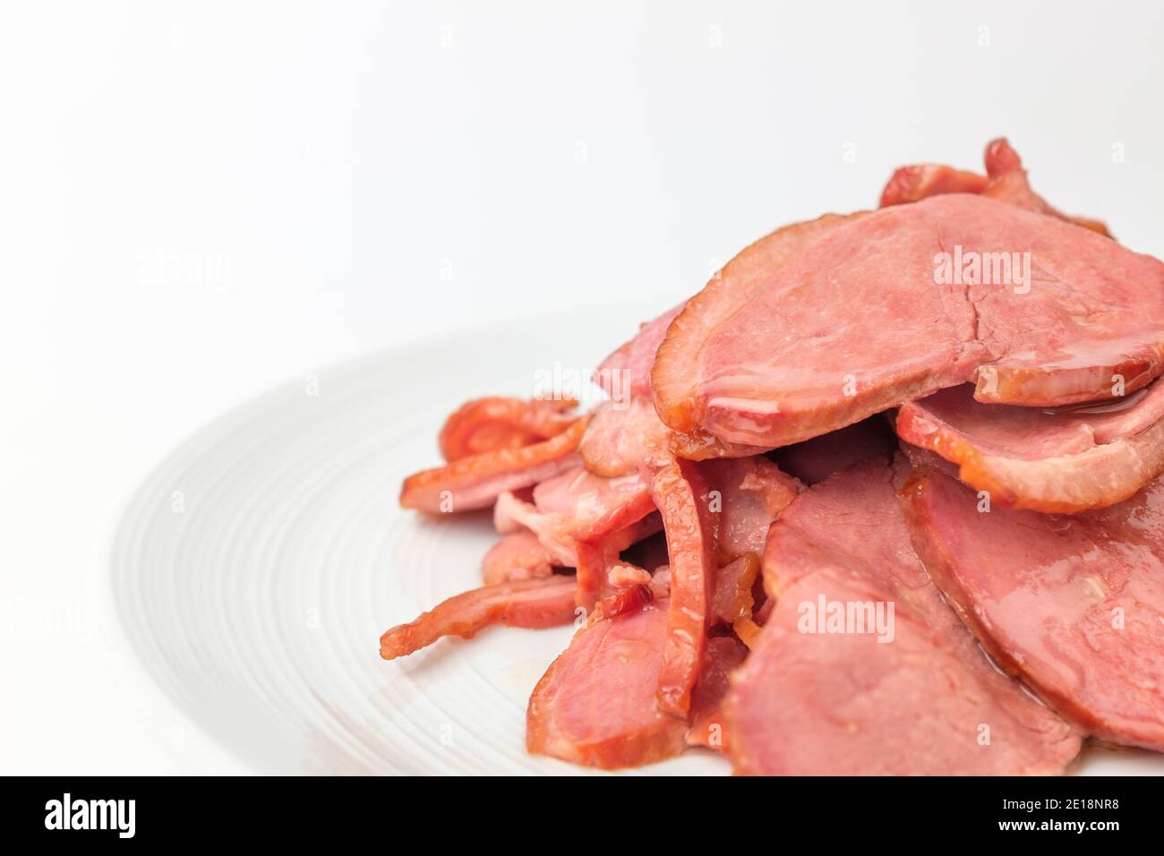 Carne d'anatra su sfondo bianco Foto Stock