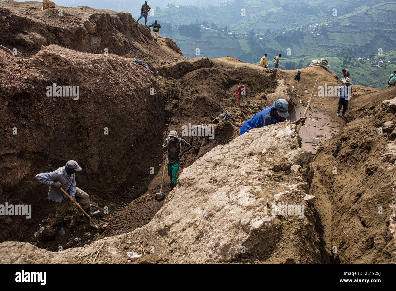 Estrazione illegale artigianale nella Repubblica Democratica del Congo Foto Stock