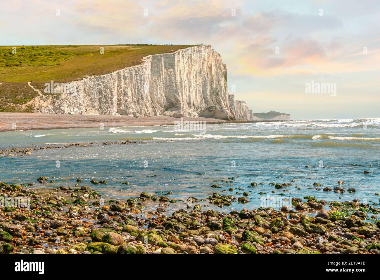 Formazione di sette Sorelle Cliff al crepuscolo, Eastbourne, East Sussex, Inghilterra Foto Stock