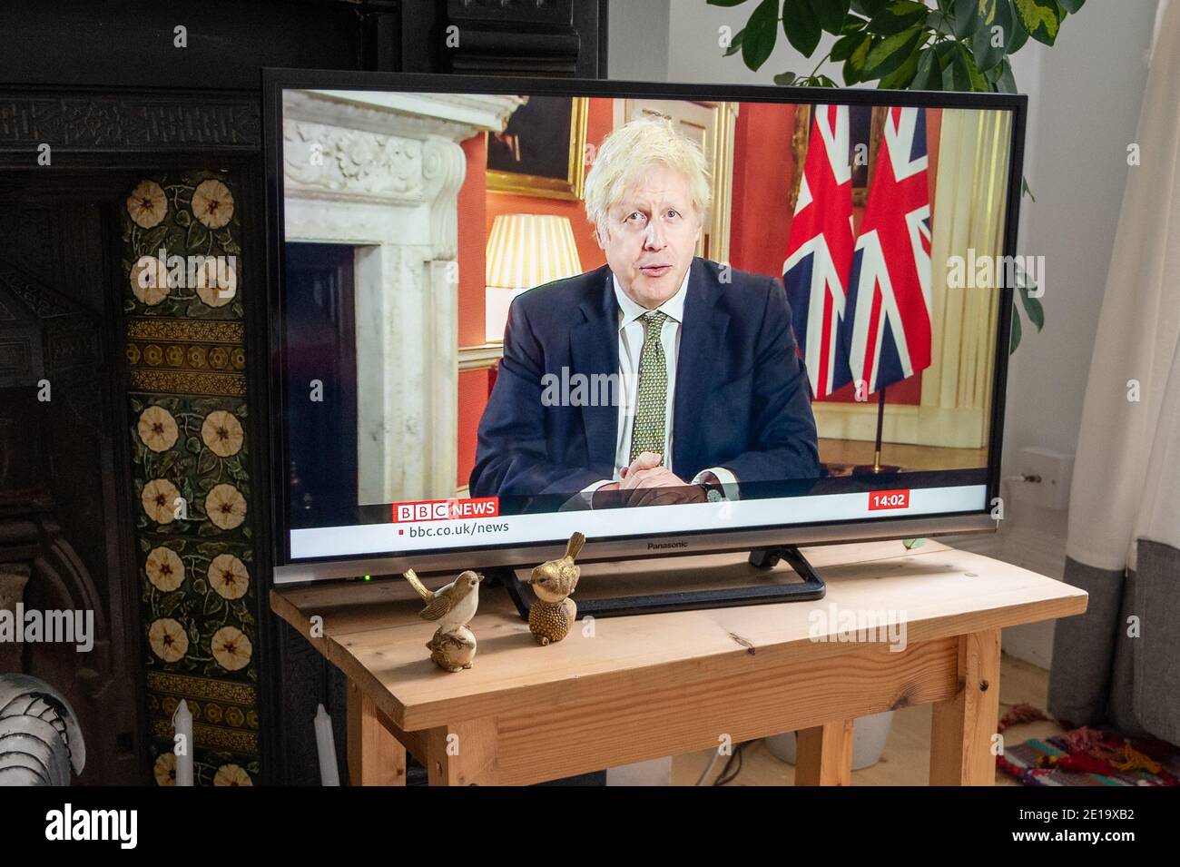 Boris Johnson annuncia il terzo blocco di Covid sulla BBC TV. Gennaio 2021 Foto Stock