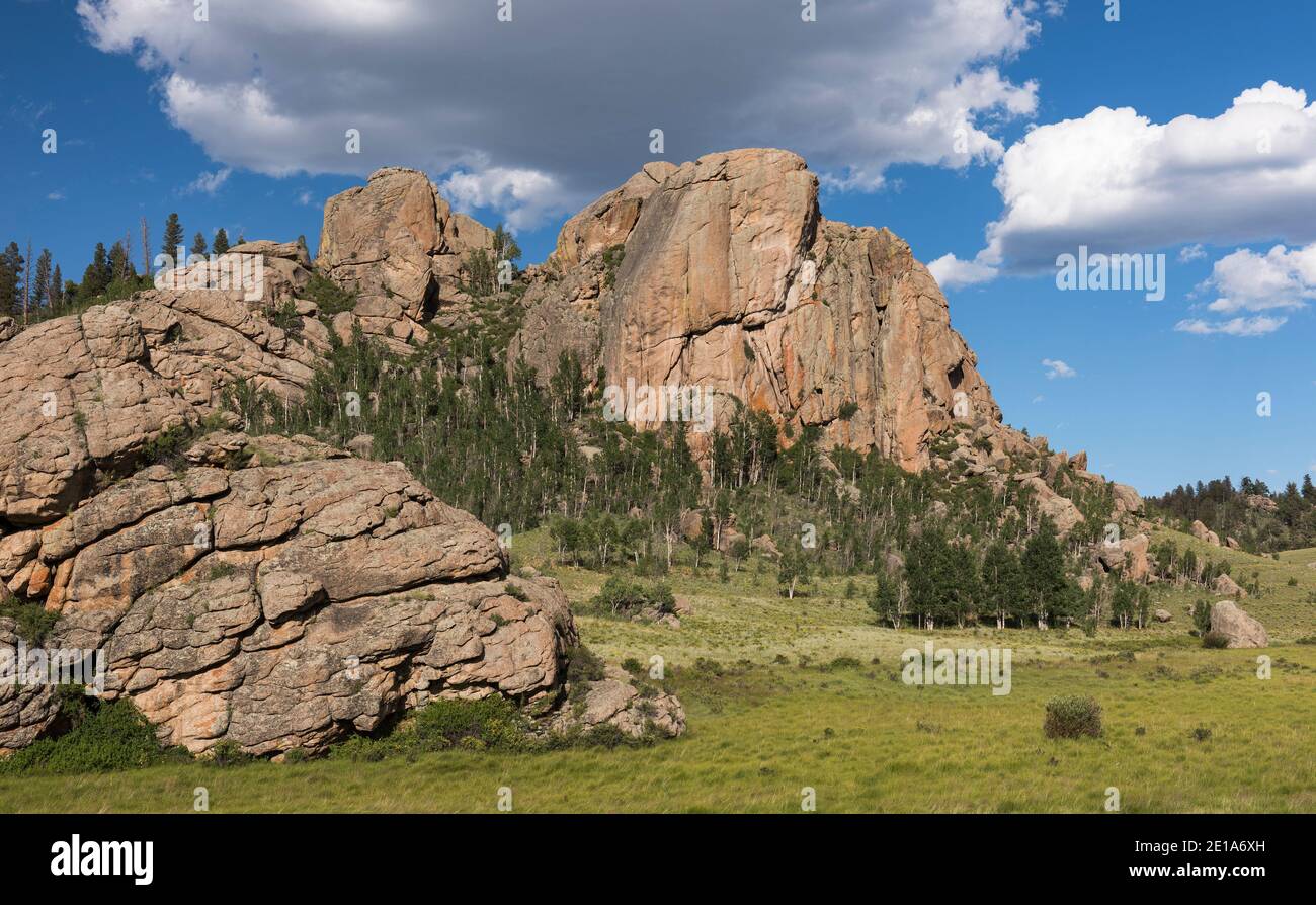 Castle Rock Gulch con strade panoramiche per vedere le formazioni rocciose. Foto Stock